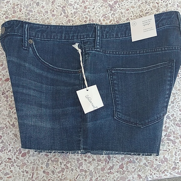 High rise Shortie Shorts - Picture 5 of 7